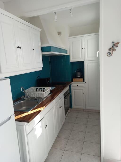 2/4 Pers Proche Centre Avec Balcon, Parking * Narbonne